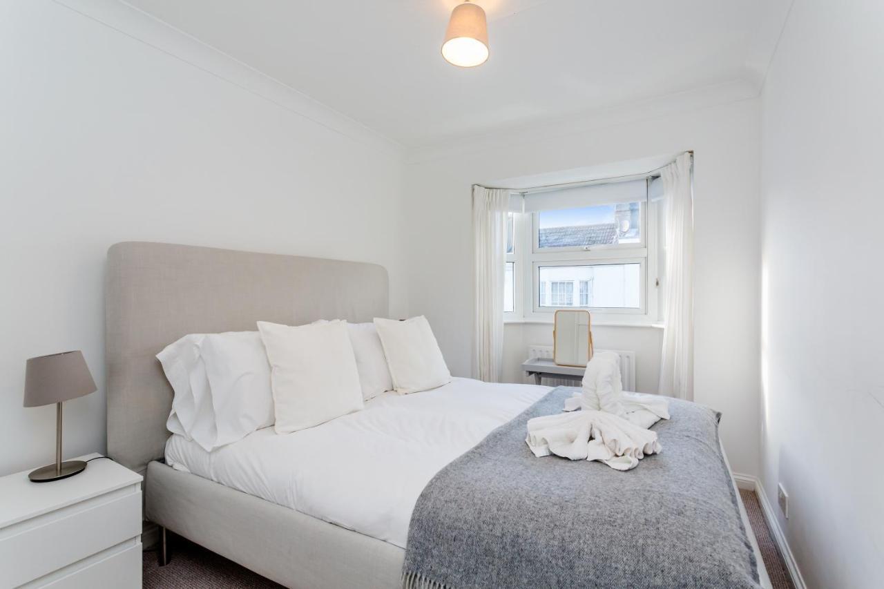 Modern Mews House With Free Parking Space, And Patio By Huluki Sussex Stays Hove Extérieur photo